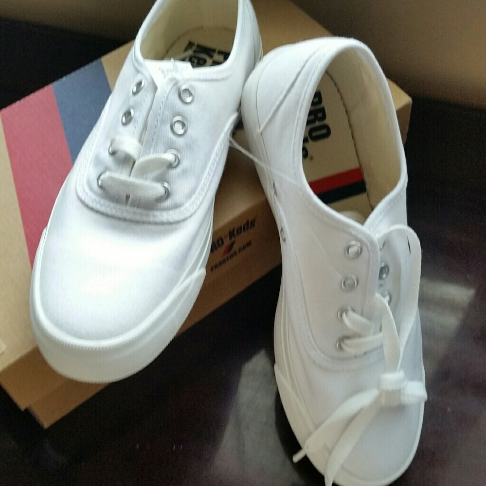 ***SOLD****Ked's Deck Shoes NWT
